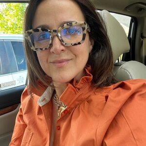 Elegant Blouse with Ruffled Neckline